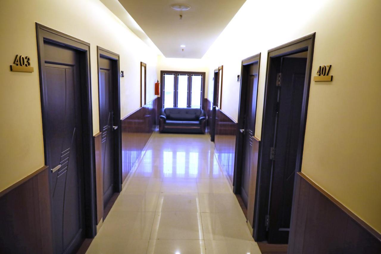 Taz Kamar Family Hotel Madras Buitenkant foto