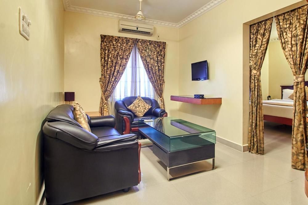 Taz Kamar Family Hotel Madras Buitenkant foto